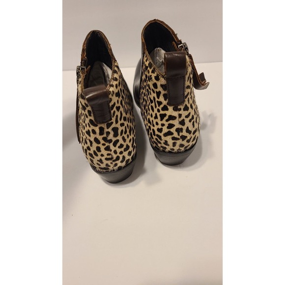 Journey Signature Collection Leather Ankle Bootie Size 6 - Picture 5 of 6